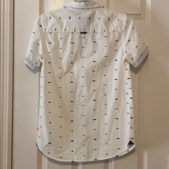 Shirts - Picture 8 of 9